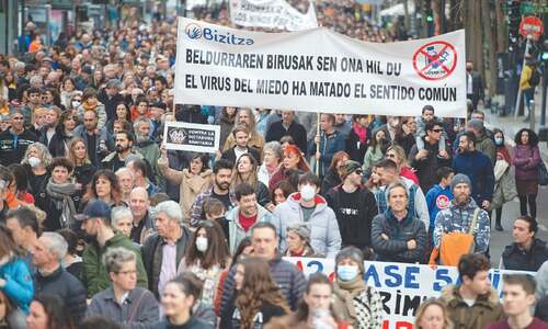 Scrapped flights, Omicron deliver Christmas gut punch