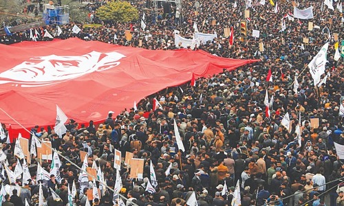 Thousands rally in Iraq to mark 2020 killing of Iran general