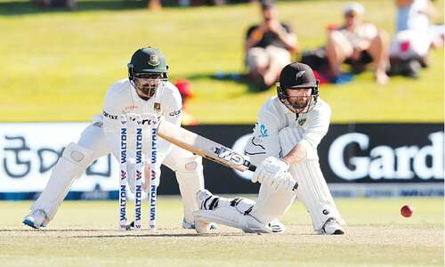 Conway century boosts New Zealand against BD on first day