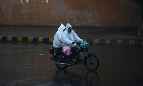 Weather turns chilly as Karachi sees second spell of winter rain