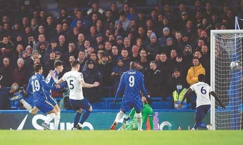 Chelsea dominate Spurs to take control of League Cup semi Chelsea dominate Spurs to take control of League Cup semi