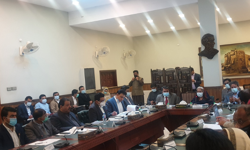 Sindh health minister says lockdown can be imposed after assessing surge in Omicron cases