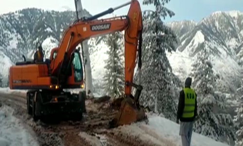 Major roads cleared in Murree as rescue operation continues