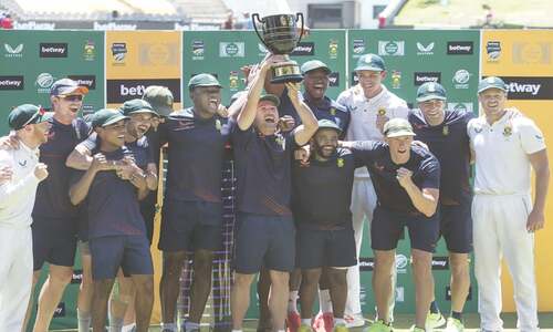 Petersen sparkles as South Africa clinch series against India
