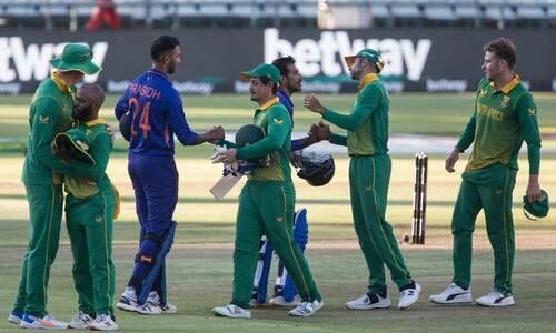 De Kock ton leads South Africa to ODI series sweep of India