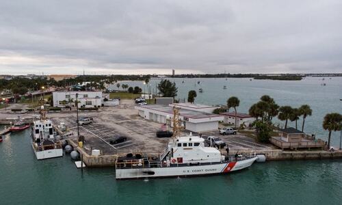 US Coast Guard begins frantic search for 38 missing off Florida US Coast Guard begins frantic search for 38 missing off Florida
