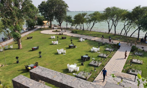 Navy argues president, PM sanctioned land for farmhouses, sailing club in capital Navy argues president, PM sanctioned land for farmhouses, sailing club in capital