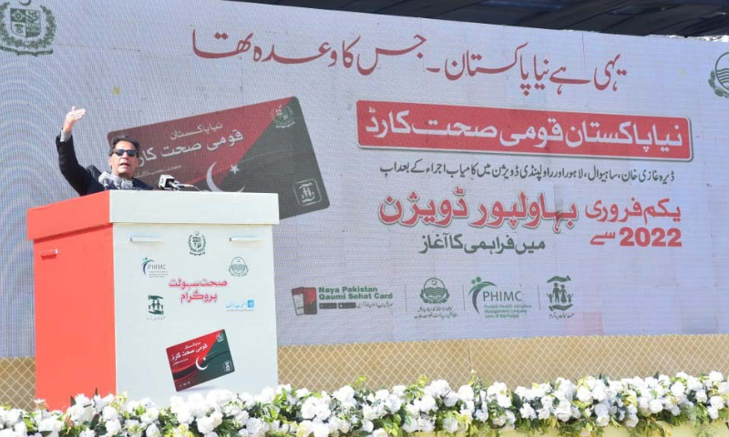 PM Imran assails SCBA for pleading case of ‘convicted crook’