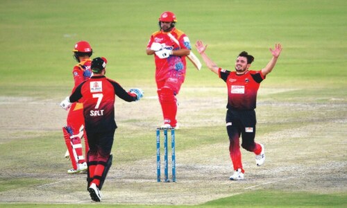 HBL Pakistan Super League: Zaman helps Qalandars defend 174 in thrilling finish against United