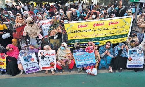 Punjab's BECS teachers demand regular service Punjab's BECS teachers demand regular service