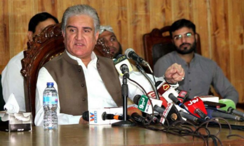 Qureshi turns dissenter, scorns reward criteria