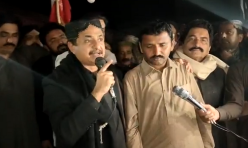 Zardaris withdraw from disputed land in Benazirabad to end row with Bhands Zardaris withdraw from disputed land in Benazirabad to end row with Bhands