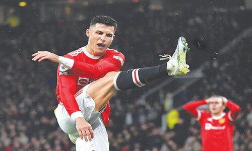 Ronaldo breaks goal drought as United climb back into top four