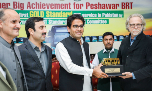 Peshawar BRT gets Gold Standard Service award
