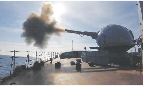 Pro-Moscow fighters start evacuating civilians from Ukraine&rsquo;s east