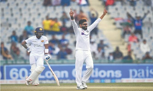All-round Ravindra Jadeja stars as India crush Sri Lanka