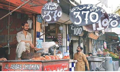 Chicken meat price shoots up to Rs570 per kg in Karachi