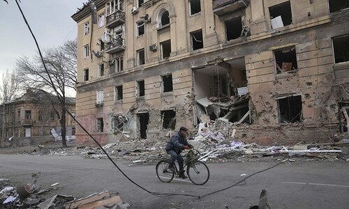 Attack on Mariupol hospital: children, others trapped under debris Attack on Mariupol hospital: children, others trapped under debris