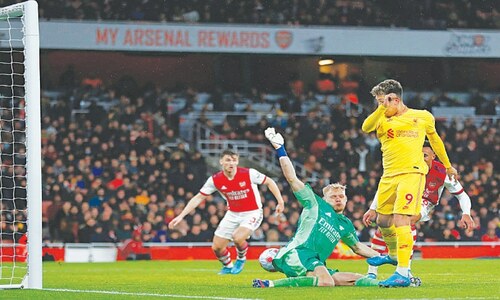 Liverpool close on City with ninth straight win
