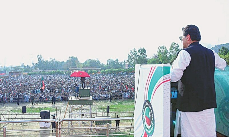Dissidents to face social boycott: PM Imran