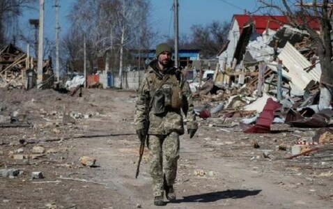 Ukraine claims retaking key Kyiv suburb; Mariupol braves bombing