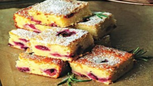 This easy, light and delicious Yoghurt Cake is the perfect after iftar treat