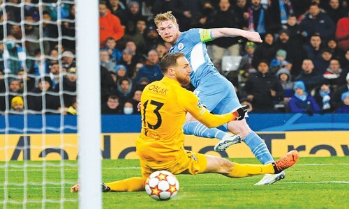 De Bruyne gives City edge over Atletico; Liverpool put three past Benfica