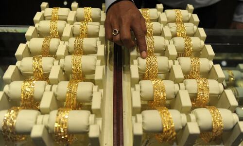 Gold hits record Rs134,300 per tola