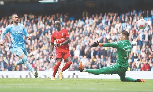 Man City retain top spot after Liverpool draw, Brentford stun West Ham