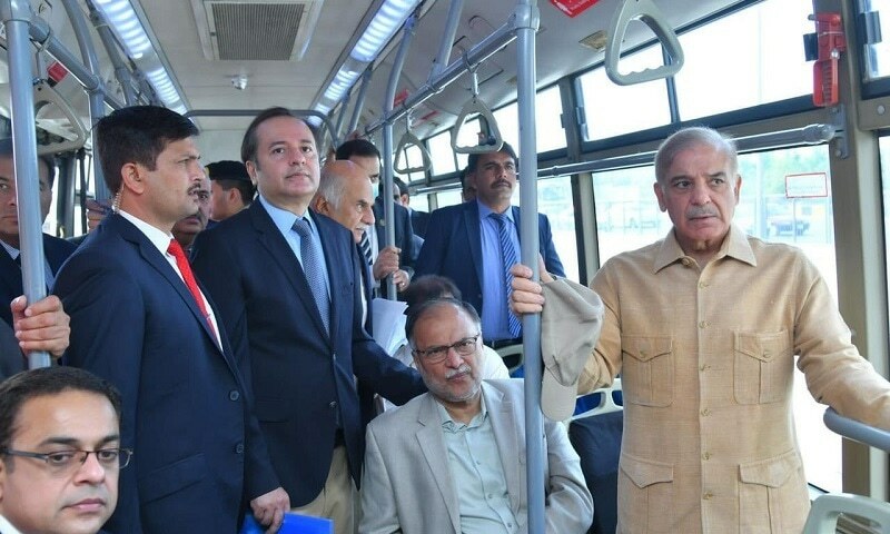 PM Shehbaz visits Islamabad metro station, orders inquiry on delay in project PM Shehbaz visits Islamabad metro station, orders inquiry on delay in project
