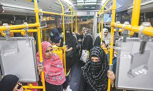 Comfy bus rides enhance Eid shopping delights in Karachi