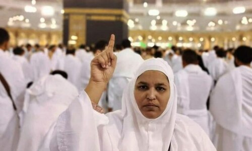 بھارت: ہندو موٹیویشنل اسپیکر خاتون نے اسلام قبول کرلیا