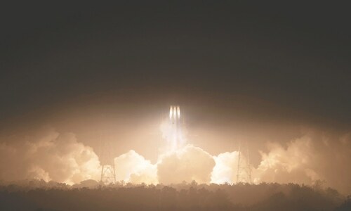 Unmanned Chinese spacecraft docks with space station module