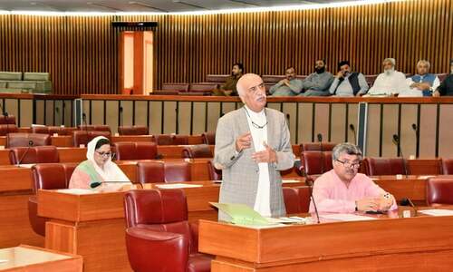 Govt hints at doing away with 2004 water-sharing mechanism