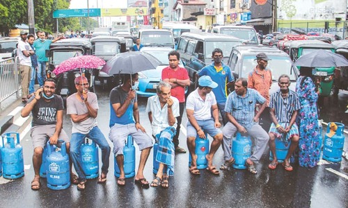 Sri Lankan opposition, protesters push anti-govt campaign despite new PM