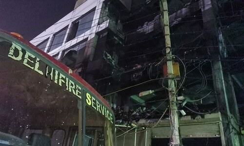 26 killed in fire in Delhi suburb 26 killed in fire in Delhi suburb