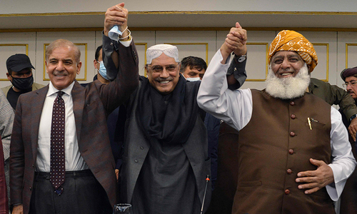 خزاں تو چلی گئی، مگر بہار اب بھی نہ آئی!