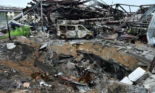 Kyiv orders troops to lay down arms in Mariupol