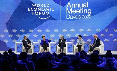 Economic outlook has 'darkened', business and government leaders warn in Davos Economic outlook has 'darkened', business and government leaders warn in Davos