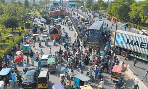 Punjab comes to a halt after major roads get &lsquo;contained&rsquo;