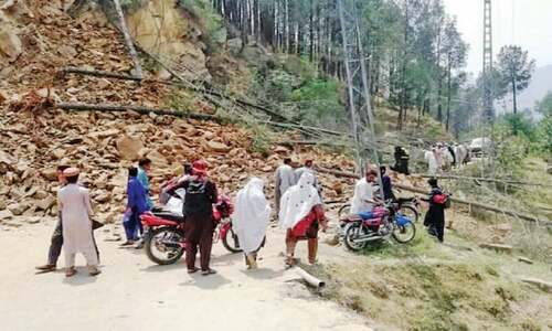 Landslides block Mansehra road for hours