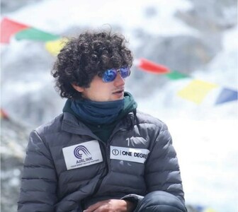 Climbers from Hunza, Lahore set the bar high Climbers from Hunza, Lahore set the bar high