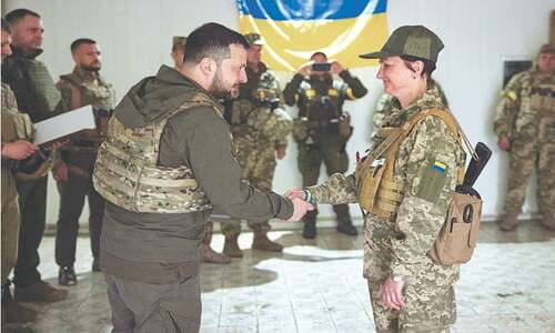 Zelensky visits east Ukraine as Russia makes push in Donbas