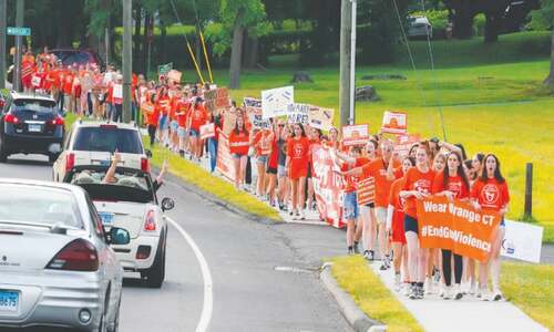 Why US gun violence spikes in warm weather Why US gun violence spikes in warm weather
