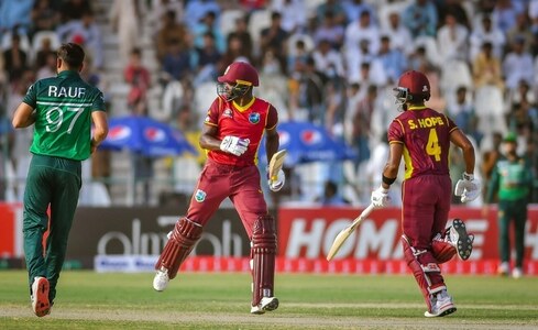 Ton-up Hope leads West Indies to 305-8 in first Pakistan ODI Ton-up Hope leads West Indies to 305-8 in first Pakistan ODI