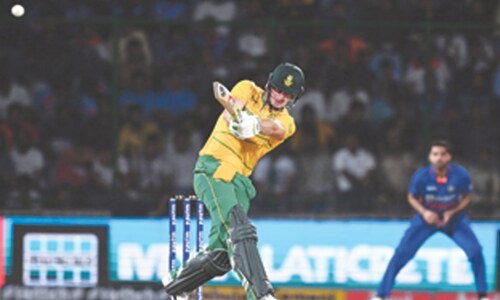 South Africa's Van der Dussen, David Miller blitz India in high-scoring first T20