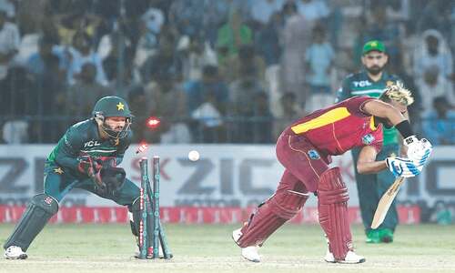 Nawaz spins Pakistan to series-clinching victory over WI