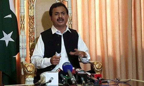 Sindh PA&rsquo;s opposition leader Haleem Adil Sheikh gets transit bail in Azadi March cases