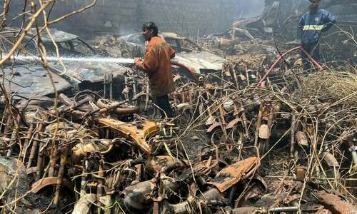 Hundreds of vehicles torched after fire in Karachi impoundment lot