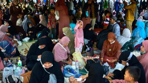 Saudi Arabia adopts online registration for Haj to combat scams